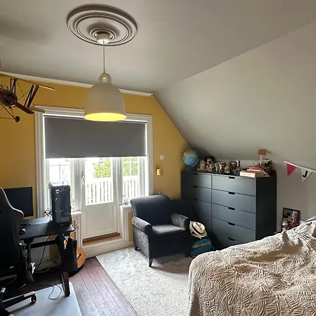 Villaer Spacious - High Quality - With Host For Ons