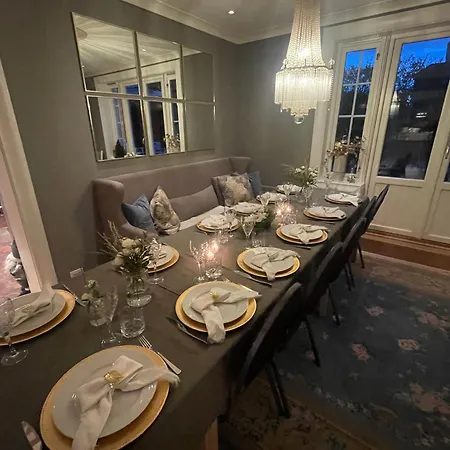 Spacious - High Quality - With Host For Ons Villaer *