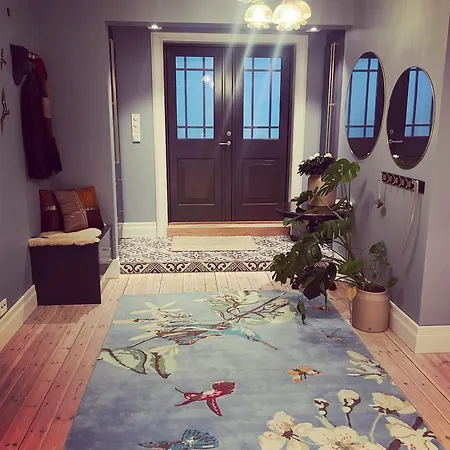 Spacious - High Quality - With Host For Ons Villaer *