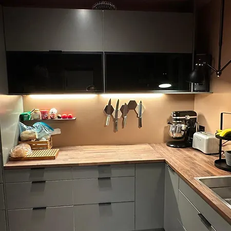 Vila Spacious - High Quality - With Host For Ons *